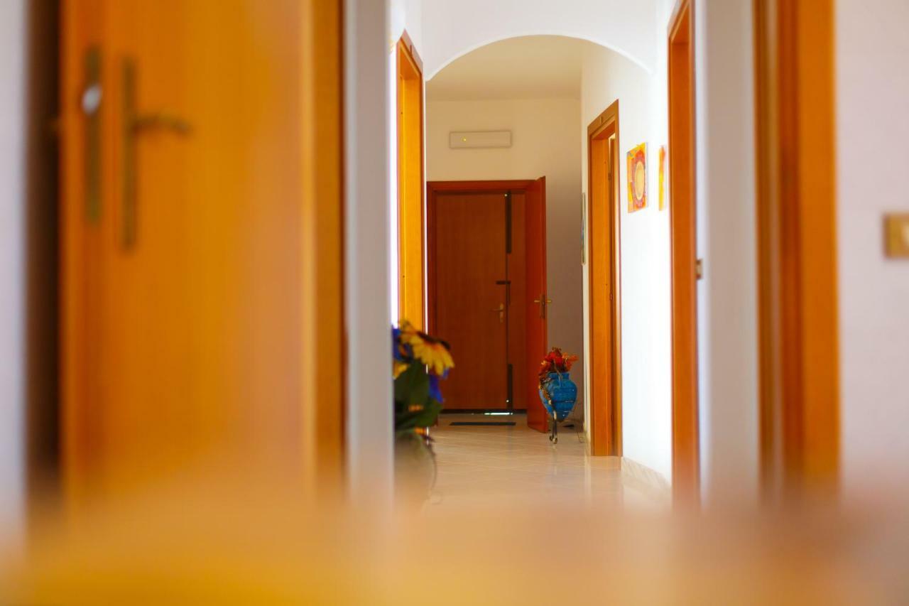 אפרטהוטל ולדריצ'ה Casa Vacanze L'Orizzonte מראה חיצוני תמונה