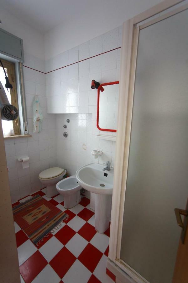 אפרטהוטל ולדריצ'ה Casa Vacanze L'Orizzonte מראה חיצוני תמונה