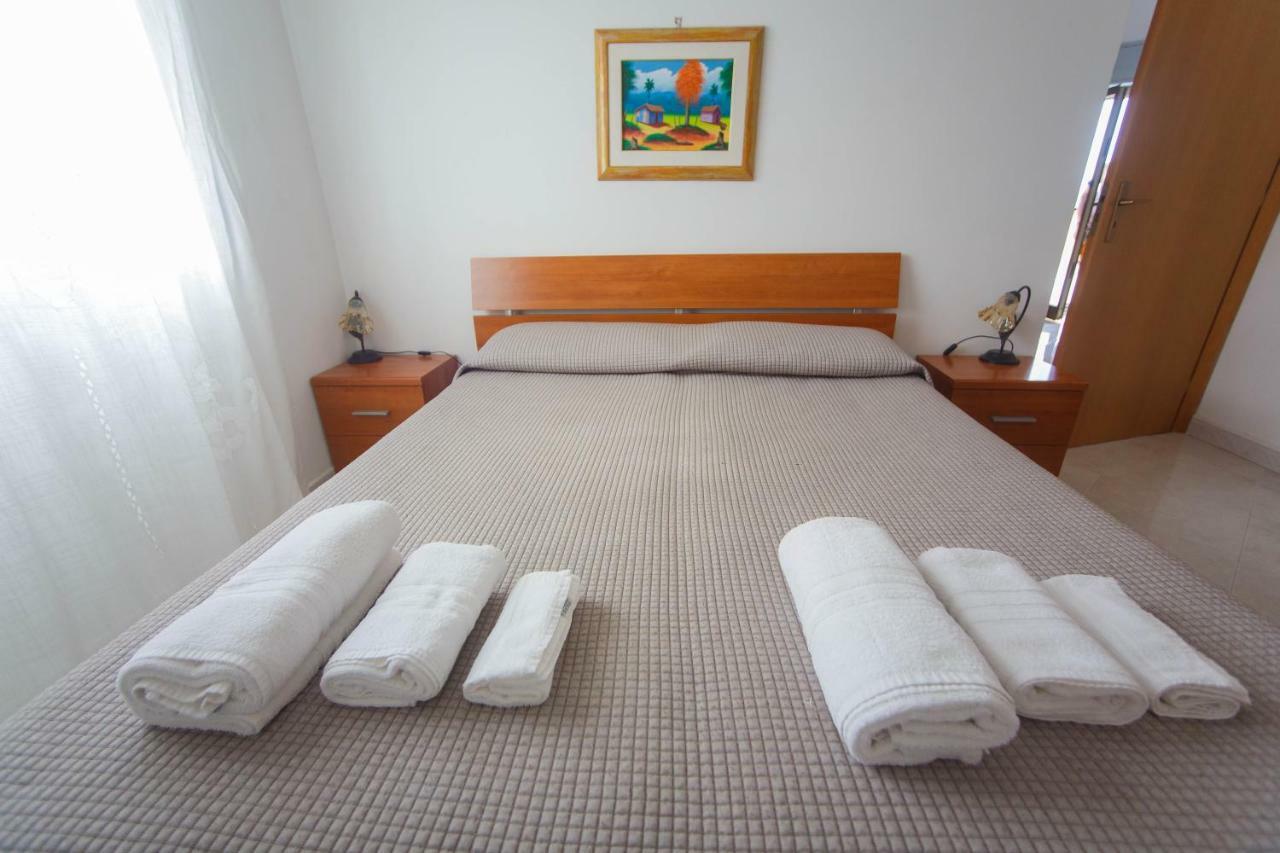 אפרטהוטל ולדריצ'ה Casa Vacanze L'Orizzonte מראה חיצוני תמונה